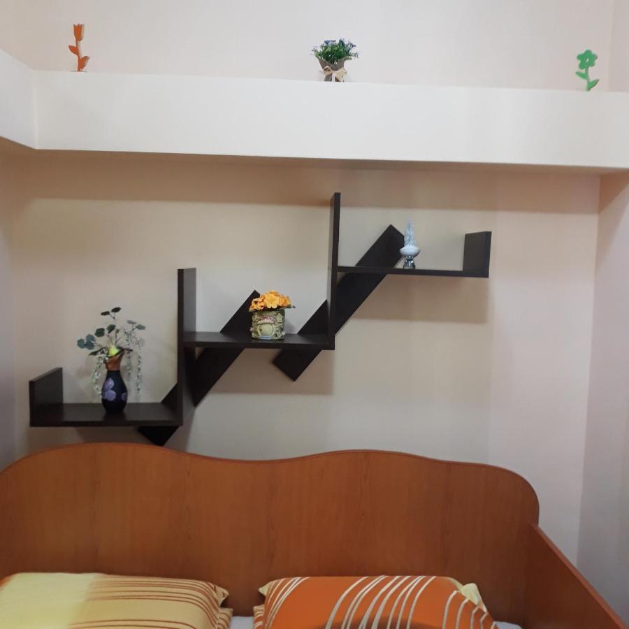 7 Vise Studio Apartman Galac Kültér fotó